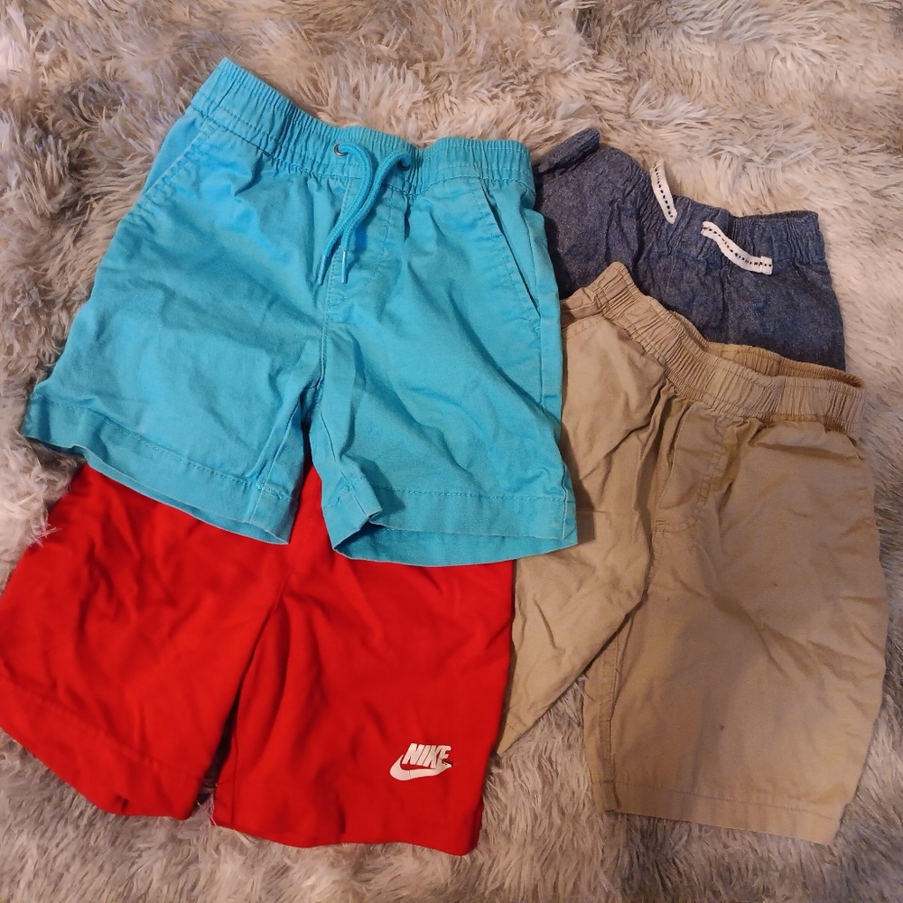 EUC. 4 pairs of shorts (Tommy Hilfiger,  Ralph Lauren wNike, Nautica, and Gap).